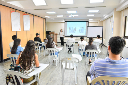 Educación. La Fundación mantiene su trabajo con becas estudiantiles.