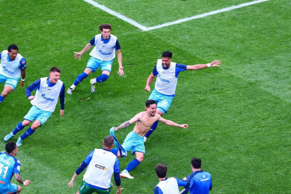 Los jugadores del Zenit festejaron eufóricos la consecución del título.