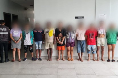 En los teléfonos celulares incautados se halló información sobre las exigencias económicas que los secuestradores demandaban para liberar a la víctima.