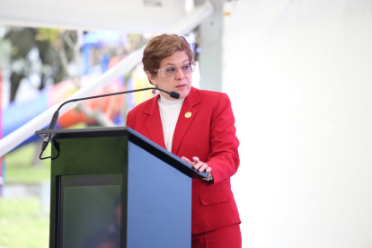 La funcionaría respondió en X a los usuarios que cuestionaban las cifras de empleo joven.