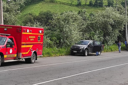 Los afectados fueron atendidos por paramédicos, tras el siniestro vial en la avenida Simón Bolívar.