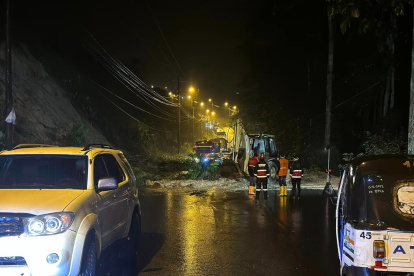 En Esmeraldas se han registrado fuertes lluvias que han desencadenado deslizamientos de tierra.