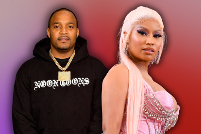 El Dj compartió en redes videos en los que se lo ve firmando los pechos de las fans de Nicki