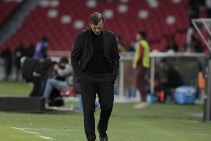 Fabián Bustos y su regreso al Rodrigo Paz fue lleno de insultos.