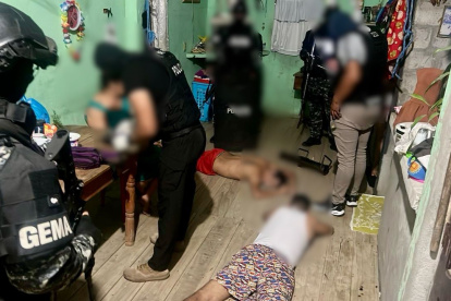 Las autoridades realizaron varios allanamientos en Manabí y Guayas; hay varios indicios recabados.