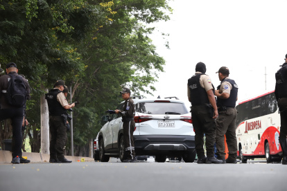 Este es el vehículo en el que se movilizaba la personas que fue atacada a tiros en la vía a la Costa.