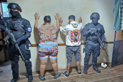 Los ciudadanos son extranjeros y presuntamente realizaban actividades de acopio y venta.