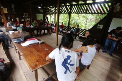 Encuentro. Reunión de los miembros de la Clínica Ambiental para planificar la feria de las semillas amazónicas, que tiene como objetivo recuperar los cultivos que sus ancestros sembraban.