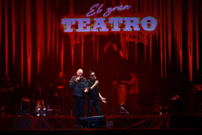 Andrés Cepeda y Santiago Cruz en Quito.