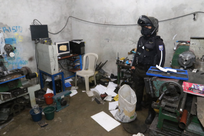 Un supuesta fábrica clandestina de armas de fuego fue desmantelada por la Policía Nacional.