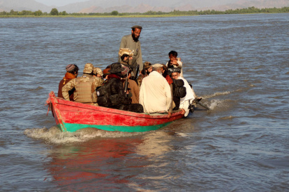 El naufragio de una embarcación en Afganistán dejó ocho personas fallecidas.