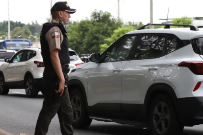 Hecho. En la imagen, el vehículo de la persona atacada el 30 de mayo en el sector.