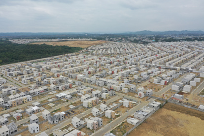 Urbanismo. Las construcciones horizontales siguen ganando terreno con la expansión de Guayaquil hacia el oeste.