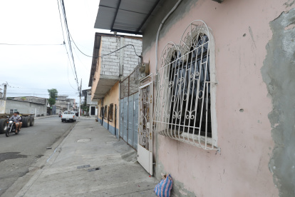 Ataque con fusil en el Guasmo central dejó dos muertos y un herido.
