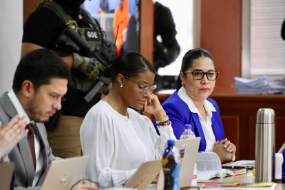 La fiscal Diana Salazar ya se encuentra en la Corte.