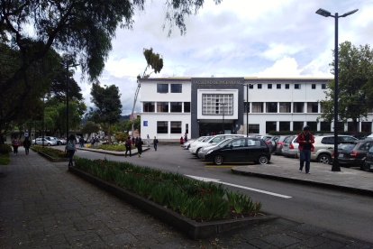 Los bachilleres deberán inscribirse en al Universidad de Cuenca desde el próximo 20 de junio según el último dígito de su documento de identidad.