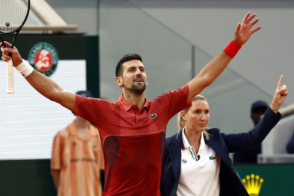 Djokovic tras vencer al argentino Francisco Cerúndolo por 6-1, 5-7, 3-6, 7-5 y 6-3 en 4 horas y 39 minutos.