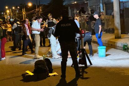 Dos de las víctimas quedaron en una vereda del lugar mientras que una tercera víctima fue  trasladada al Centro de Salud de la parroquia Eloy Alfaro donde se confirmó su deceso.