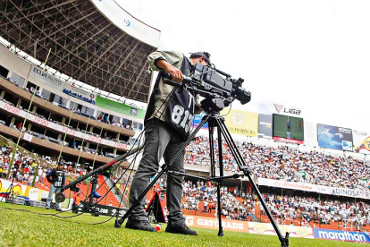 El presidente Loor no descarta la posibilidad de tener partidos en la segunda etapa con señal abierta.