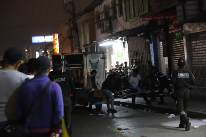 Caso. El cuerpo de la menor fue levantado mucho después del crimen, Equipos de Medicina Legal retiró el cadáver.