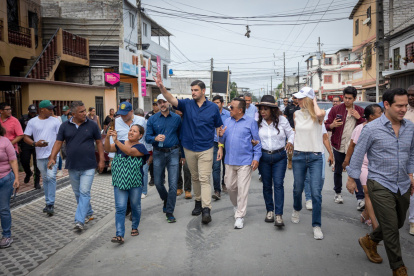 Funcionario. El alcalde durante un recorrido en una obra.