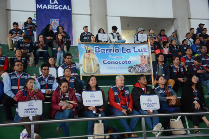 Representantes del comité de seguridad de diferentes sectores de Quito en Coliseo Unidad Educativa Quitumbe