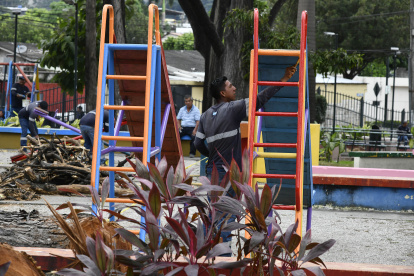 Los juegos infantiles también recibieron mantenimientos