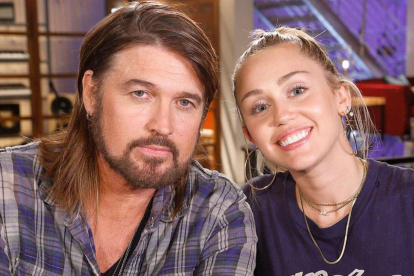 Miley y Billie Ray Cyrus.