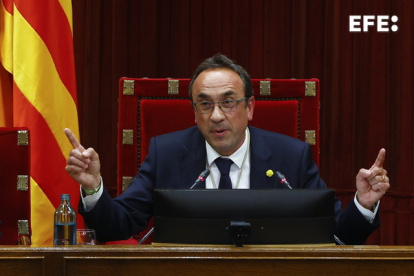 El diputado de Junts Josep Rull pronuncia unas palabras tras ser elegido este lunes como nuevo presidente del Parlament.