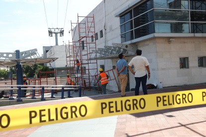 Supervisión. Trabajos en la fachada del MAAC se ejecutan desde el lunes 10 de mayo.