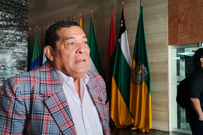 Chamba habló de la denuncia que presentará Torres, el juez que emitió la sentencia que ordenó la suspensión de Construye.