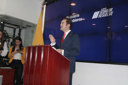 Por otro lado, la bancada oficialista ha sumado nueve legisladores de diferentes bloques a sus filas.