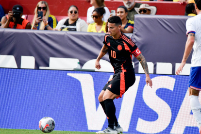 James Rodríguez es el encargado de manejar el ataque de Colombia.