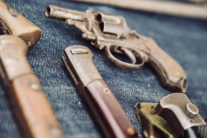 El presidente Daniel Noboa oficializó la reducción del ICE vía decreto ejecutivo.