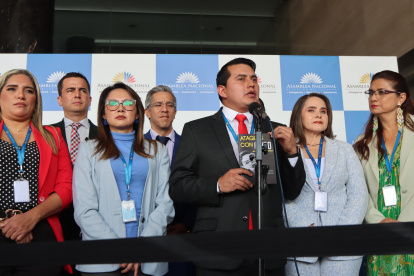 En próximos días Construye presentará otros proyectos de ley que, según Buestán, favorecerá a quienes comercializan aves.