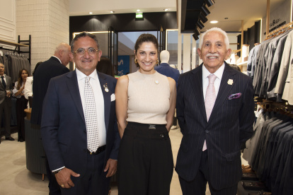 Carlos Chiriboga, Manola Mazzocchetti y Héctor Cueva.