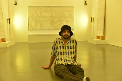 El artista ofrecerá visitas guiadas hasta el cierre de la muestra.