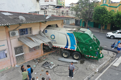 El hecho fue reportado en las calles Colombia y Manuel Villavicencio, en el sur-centro de Guayaquil.