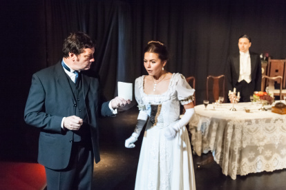 Teatro. La obra está basada en el clásico del dramaturgo británico John Boyton Priestly de 1946.