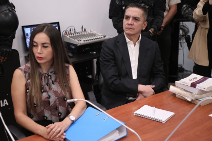 El 12 de junio de 2024, Maribel Barreno y Wilman Terán acudieron presencialmente a la sesión de la Comisión de Fiscalización para la actuación de la prueba en su juicio político.
