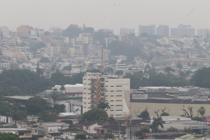Guayaquil amaneció con lluvias.
