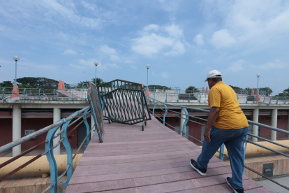 Zona. En la parte alta del Centro Cívico se observa un espacio, incluidos locales, inutilizados que necesitan dinamismo.