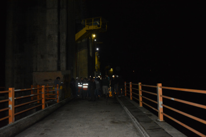 La represa Agoyán en Baños de Agua Santa está en mantenimiento.
