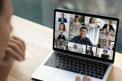 Eric Yuan, CEO de Zoom, visualiza un futuro donde los clones digitales aliviarán la carga de trabajo de los directivos
