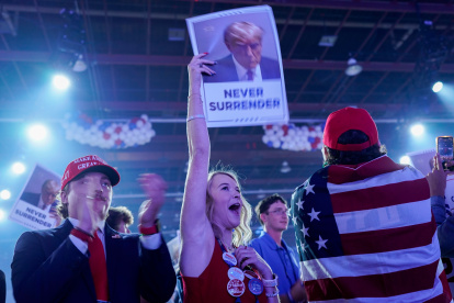Michigan. Partidarios del ex presidente Donald Trump, apoyan campaña.