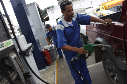 En 2023, el subsidio a las gasolinas alcanzó USD 644 millones, es decir, representó el 20% del total de los subsidios a los combustibles. 
Gasolina Eco-País, 10 de marzo del 2012, Guayaquil - Ecuador, Amelia Andrade/ Expreso.