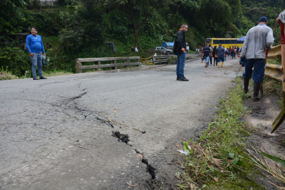 La via Alóag-Santo Domingo sigue cerrada.