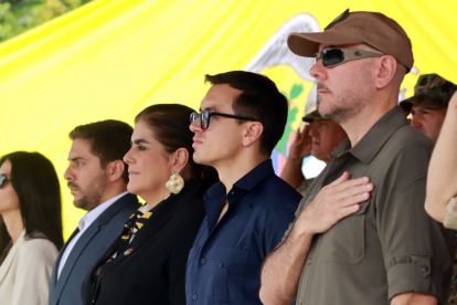 El presidente de la República, Daniel Noboa, en un evento junto a sus ministros de Estado.