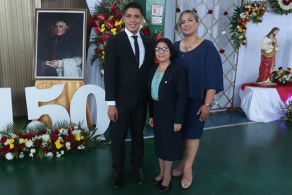 José Alvarado, Lugarda Rodríguez y Karina Zorrillo.