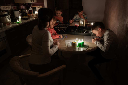 Un corte de luz en casi todo el país sorprendió a todos.